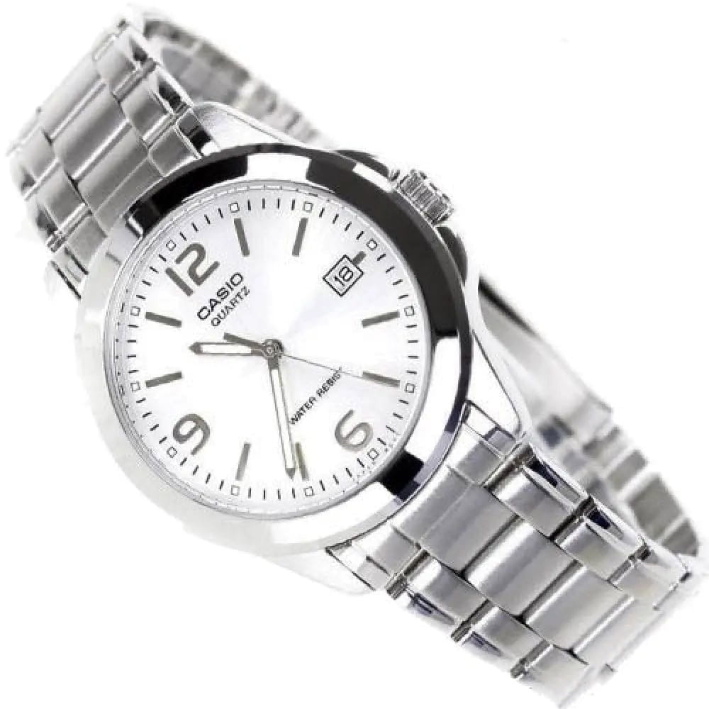 Casio MTP-1215A-7A мужские часы застежка крупным планом