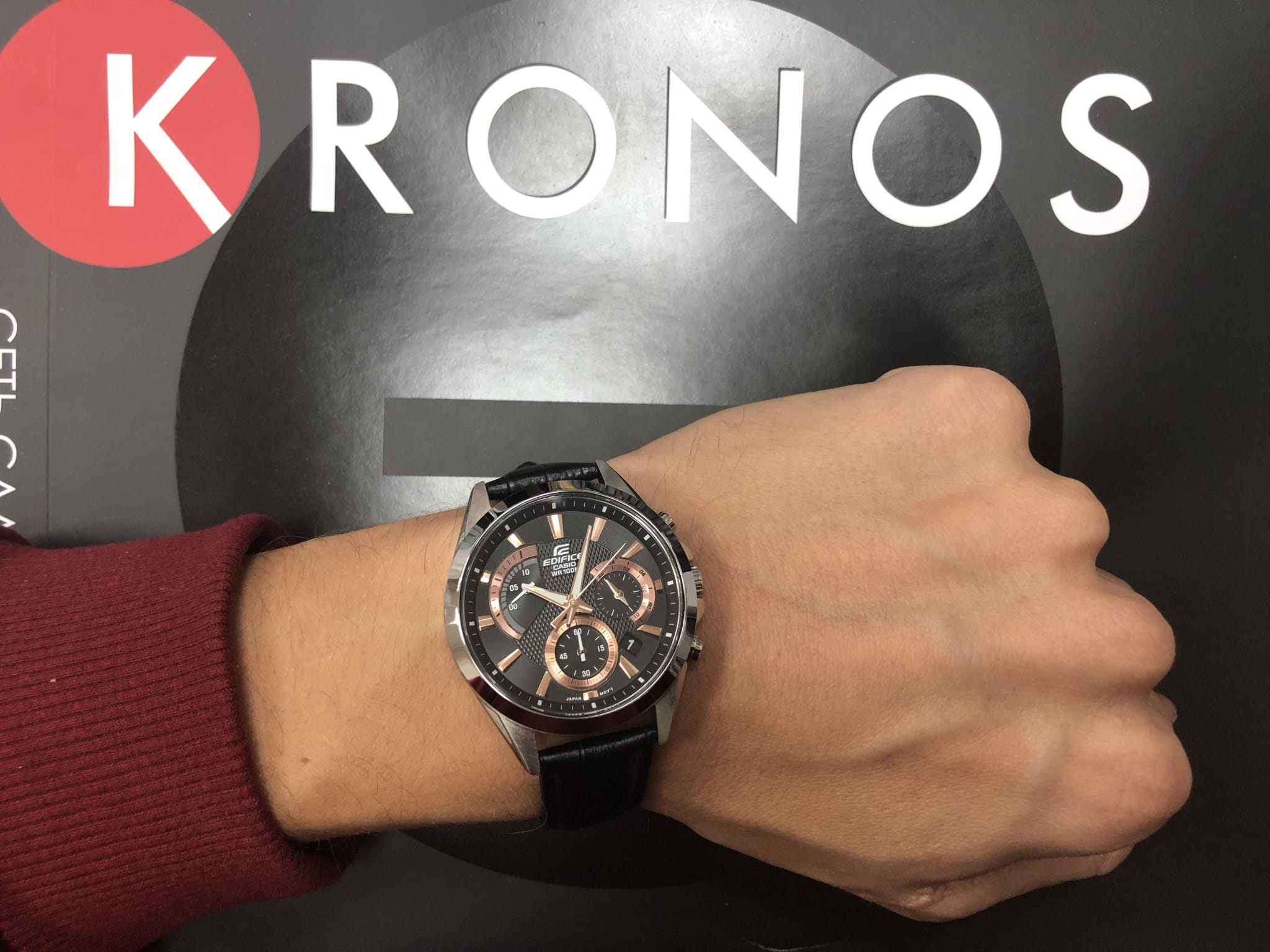 Casio Casio Edifice EFV-580L-1A кварцевые мужские часы часы крупный план черный циферблата