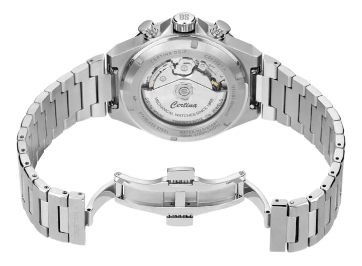 Certina C0434271104100 мужские часы застежка крупным планом