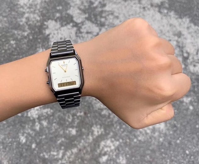 Casio Casio Vintage AQ-230GG-9ADF (AQ-230GG-9A), vintage япония мужские часы на браслете сталь с ip покрытием боковой вид