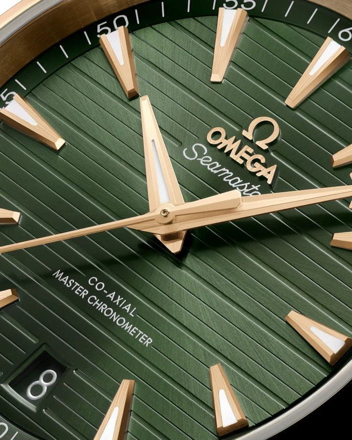 Оригинальные часы Omega Omega Seamaster Aqua Terra 220.52.41.21.10.001 механические калибр механизма omega 8901 общий вид