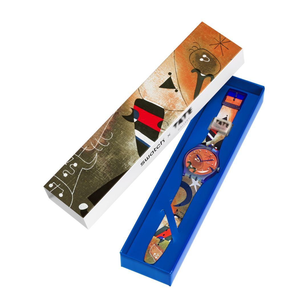 Swatch SO29Z136 мужские часы застежка крупным планом