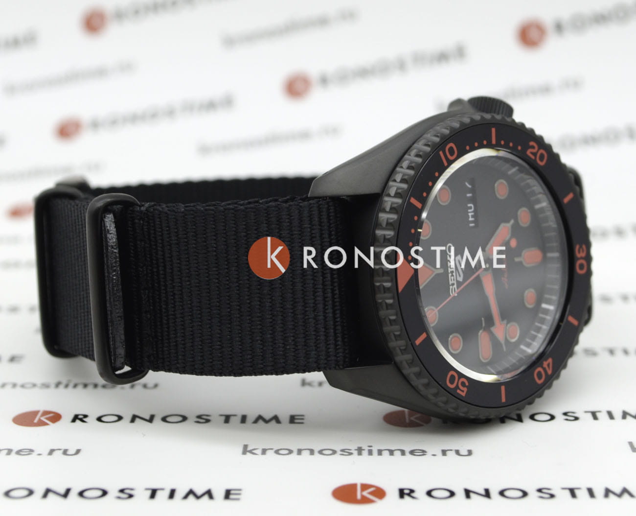 Seiko Seiko 5 Sports SRPD83K1, 5 sports япония мужские часы на браслете нейлон боковой вид