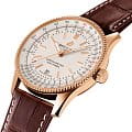 Breitling Breitling Navitimer Automatic 41 R17326211G1P1 , наручные мужские часы фото под углом