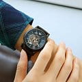 Emporio Armani Emporio Armani AR60012 механические мужские часы часы, крупный план черный циферблат