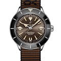 Breitling Breitling Superocean Heritage ’57 Outerknown A103703A1Q1W1  A103703A1Q1W1 механические мужские часы коричневый циферблат, браслет econyl® — вид спереди