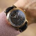 Aviator Aviator Douglas Day-Date V.3.35.2.275.4  наручные мужские часы фото под углом.
